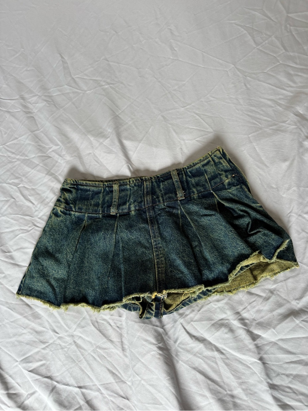 Frayed Pleated Denim Mini Slort